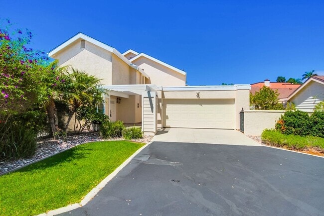 Building Photo - Fantastic ocean views in this spectacular ...