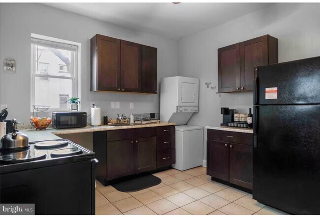Foto del edificio - 236 E 25th St