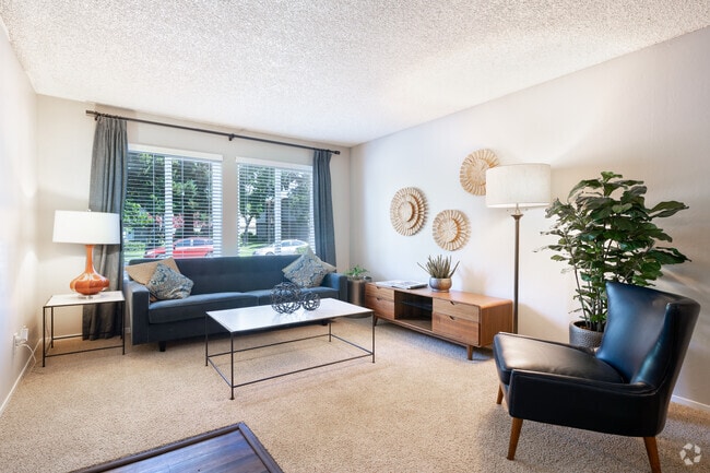 2BR, 1BA - El Monterrey - Las Ventanas