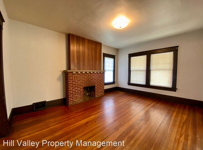 Building Photo - 3 br, 1 bath House - 124 N Fruitridge Ave