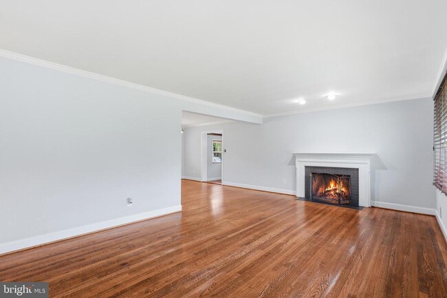 Building Photo - 1719 Melbourne Dr