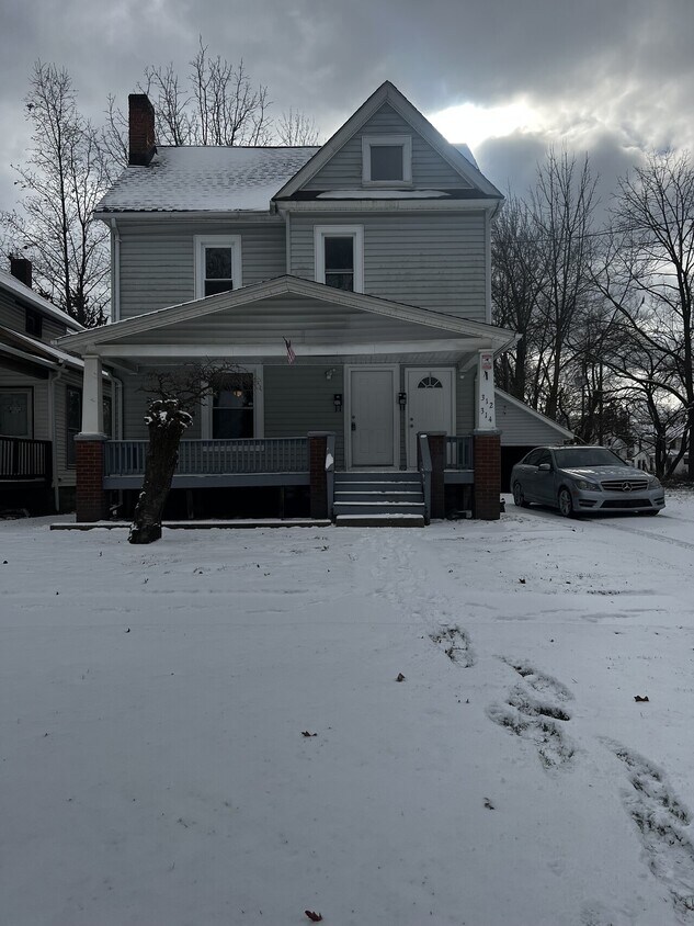 312 10th, Elyria House Rental in Elyria, OH