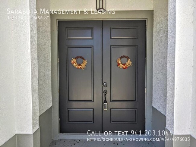 Foto del edificio - 3373 Eagle Pass St