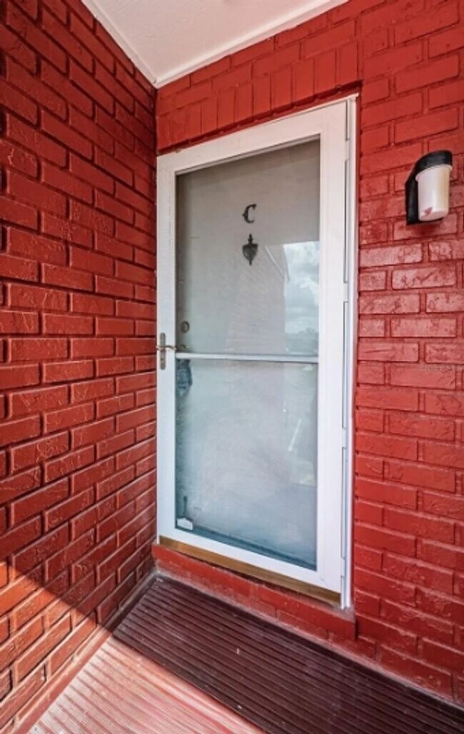 Foto del edificio - FOR RENT – CHARMING 1-BEDROOM CONDO IN SAINT PETERSBURG, FL