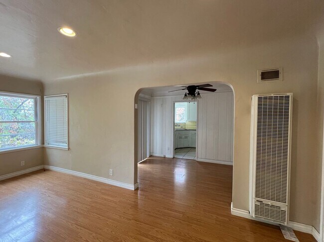 Foto del edificio - 3869 Ridge Rd