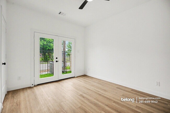 Foto del edificio - 6350 Culberson St