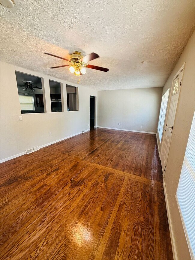 Foto del edificio - Three bedroom Home for Rent - Florissant