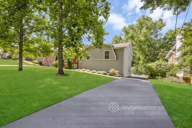 Building Photo - 5121 Lana Renee Ct