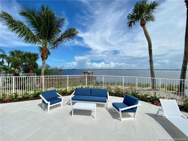 Foto del edificio - 2506 Heron Way
