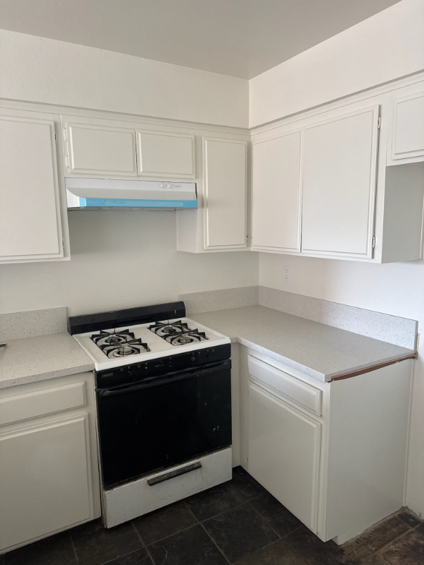 Primary Photo - 430 W 8th St