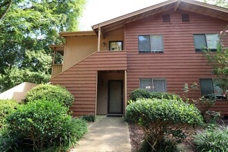 Building Photo - 1645 Cedarview Ct