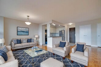 Building Photo - Laurel Grove