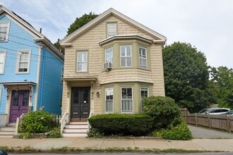 Building Photo - 17 Charter St
