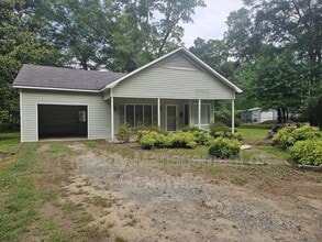 Building Photo - 510 Woodside Ln