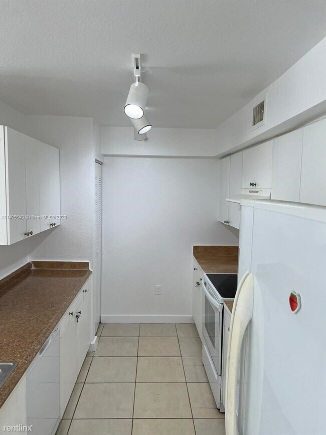Building Photo - 3 br, 2 bath House - 15440 SW 284th St Uni...