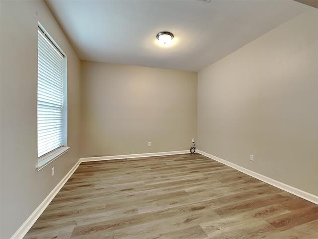 Foto del edificio - 228 Amherst Dr