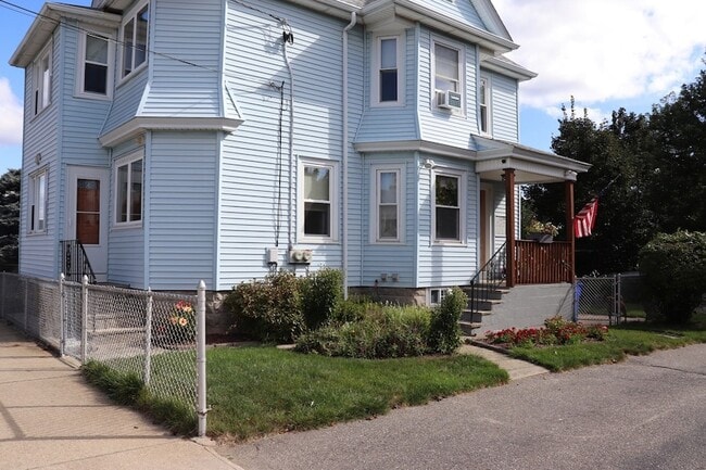 Building Photo - 1740 Rodman St