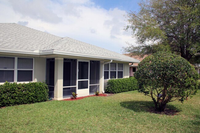 Building Photo - 1761 N Dovetail Dr