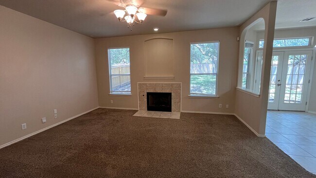 Foto del edificio - ? A highly sought-after property in Sonoma...