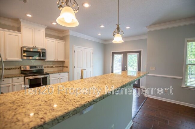 Building Photo - 9688 N Ivy Park Dr