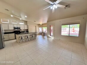 Building Photo - 8679 N Ahwatukee Way
