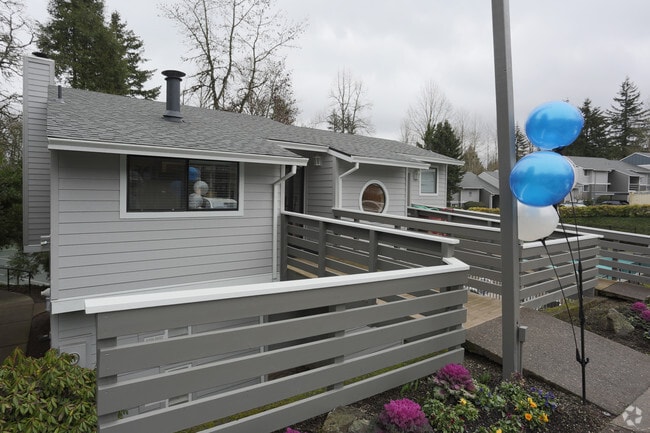 Building Photo - Veri on Cascade