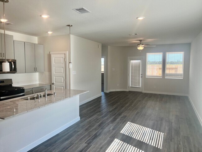 Foto del edificio - 15431 Dapple Blf Ln