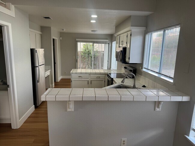 Foto del edificio - 2776 Woodmont Dr