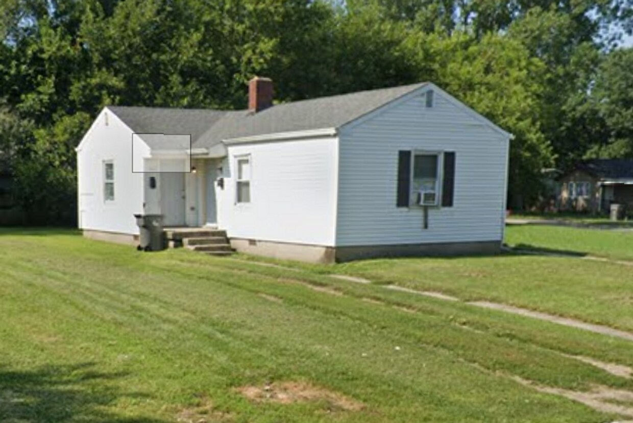 4531 Fletcher Ave Unit 4533, Indianapolis, IN 46203 Room for Rent in