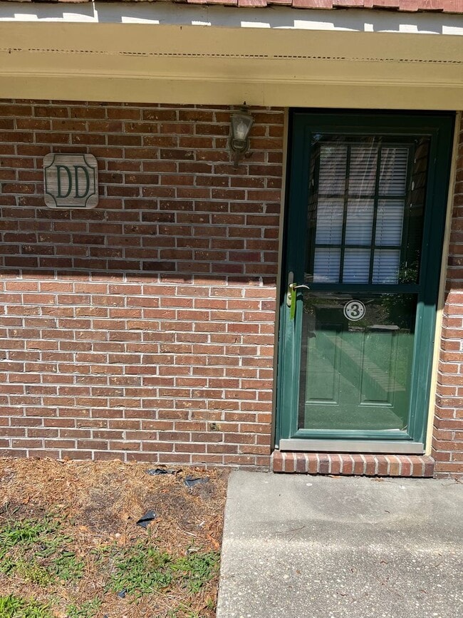 2 Bedroom/1.5 bathroom townhouse for rent $1,300 month - 2 Bedroom/1.5 bathroom townhouse for rent $1,300 month