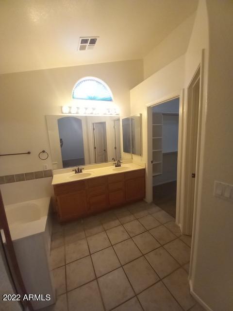 Foto del edificio - 1338 E Encinas Ave