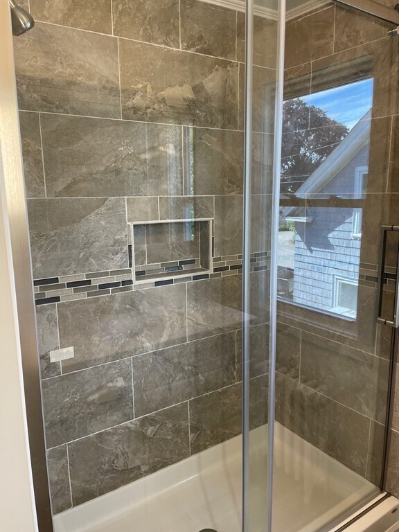 Building Photo - 6 Day Ln