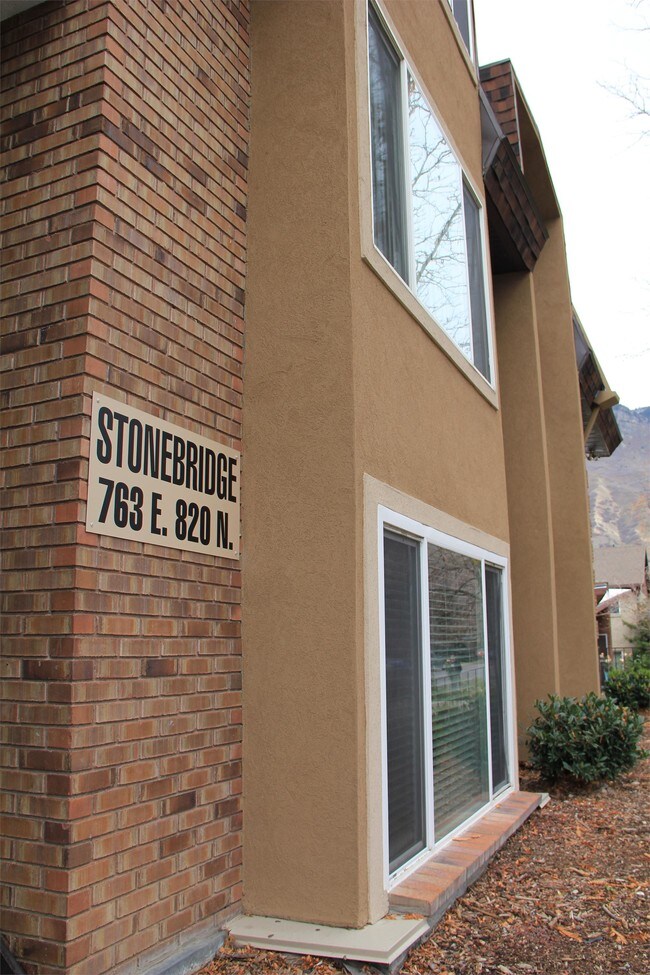 Building Photo - 758 N 900 E
