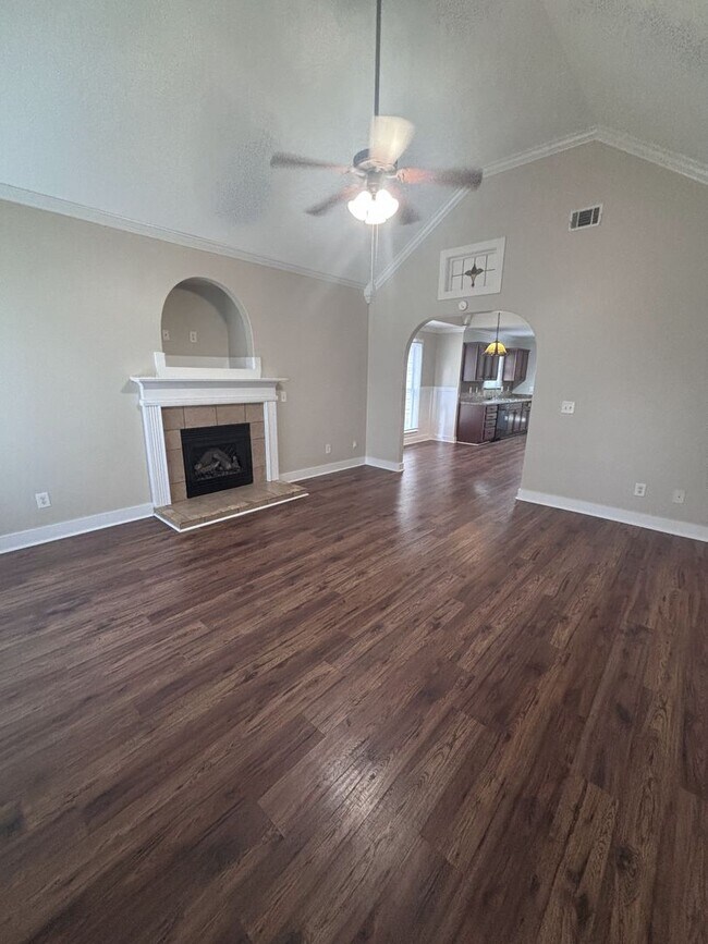 Foto del edificio - 116 Moss Stone Ln