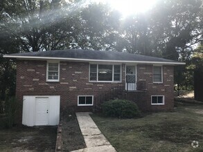 Building Photo - 724 Turner Rd