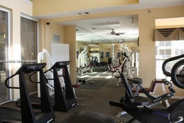 Foto del edificio - 2371 NW 33rd St