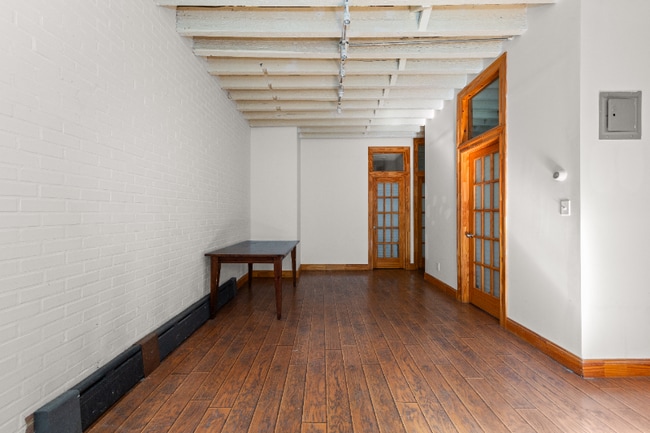 Building Photo - 183 Troutman St