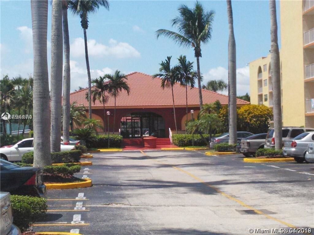Building Photo - 6970 Miami Gardens Dr