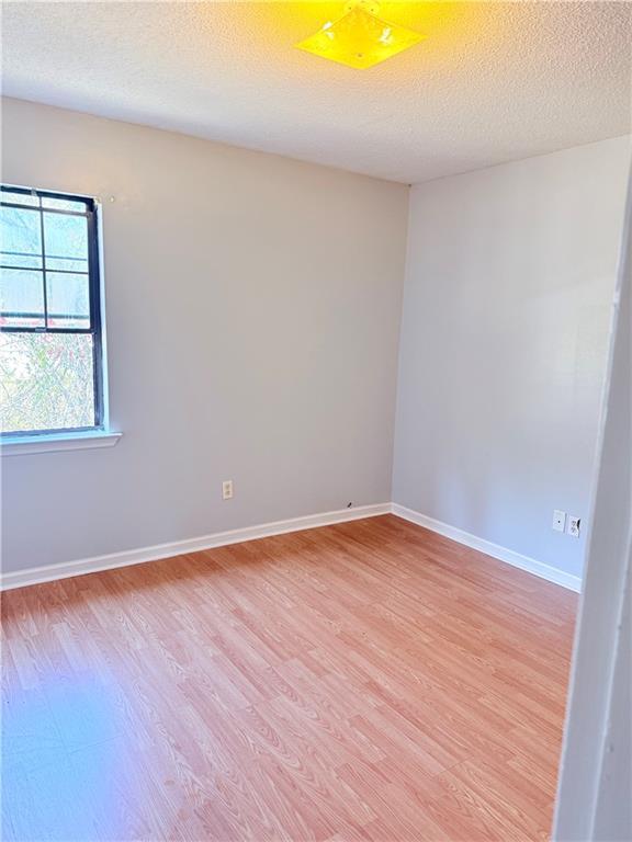 Foto del edificio - 890 E Cherry St