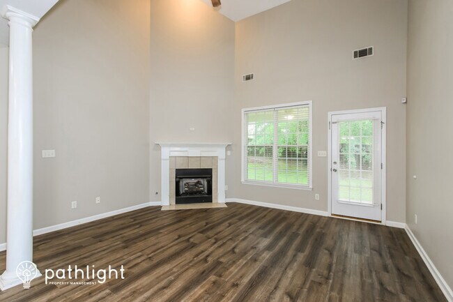 Building Photo - 1119 Hunters Cove