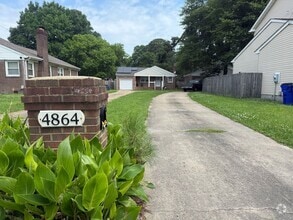 Building Photo - 4864 Kennebeck Ave