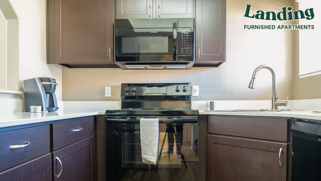 Building Photo - 10700 N La Reserve Dr