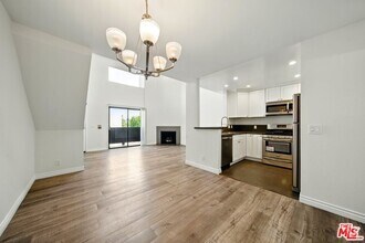 Building Photo - 6212 Fulton Ave