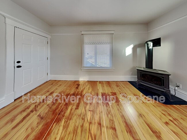 Building Photo - 2503 N Madelia St
