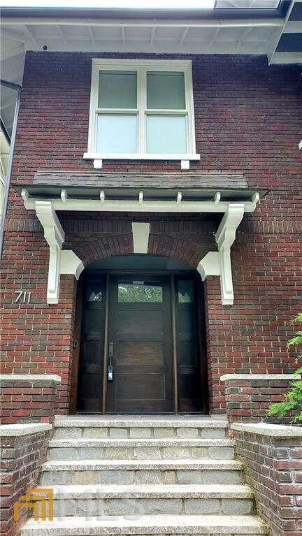 Foto del edificio - 711 Myrtle St NE
