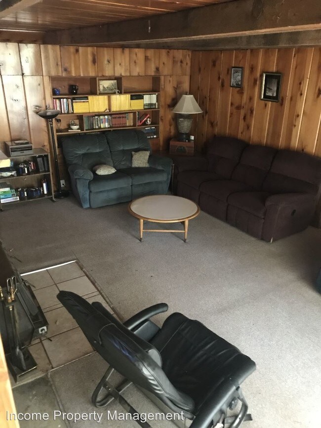 Foto del edificio - 10632 Juniper Dr