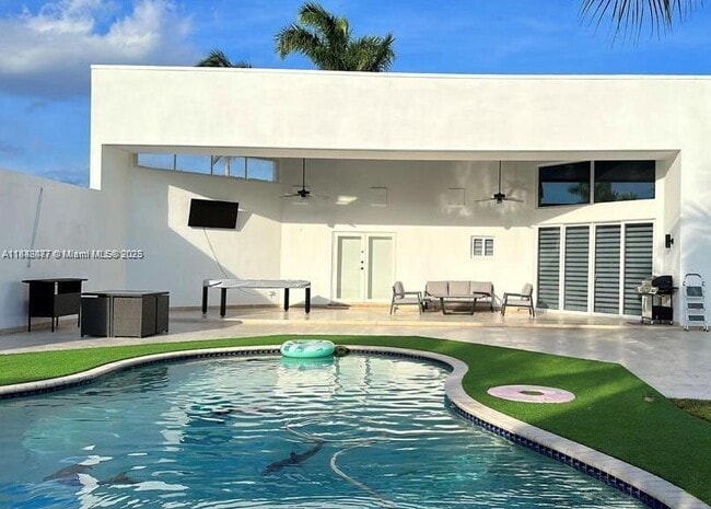 Foto del edificio - 290 NW 125th Ave