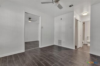 Building Photo - 1624 Aquarena Springs Dr