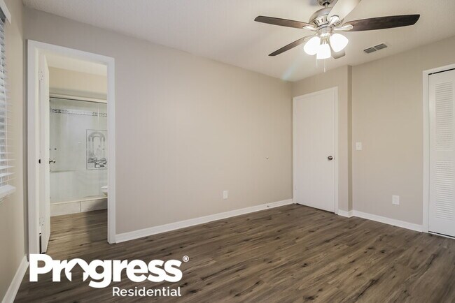 Building Photo - 307 Ventura Dr