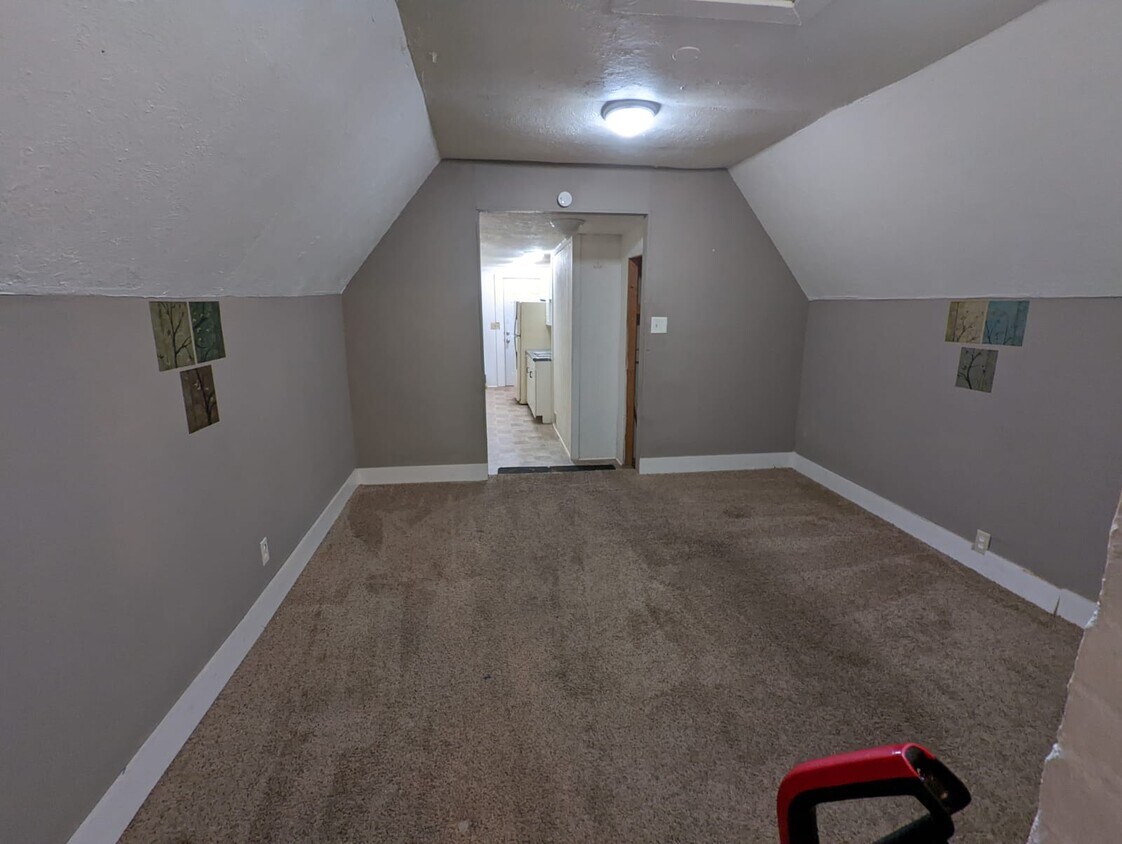 319 Van Buren St, Jackson, MI 49201 House Rental in Jackson, MI